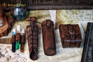 Adventurer thigh holder, leather leg harness | Modular LARP holster | Medieval belt pouch, potion holder, scroll case | Ren Faire accessory