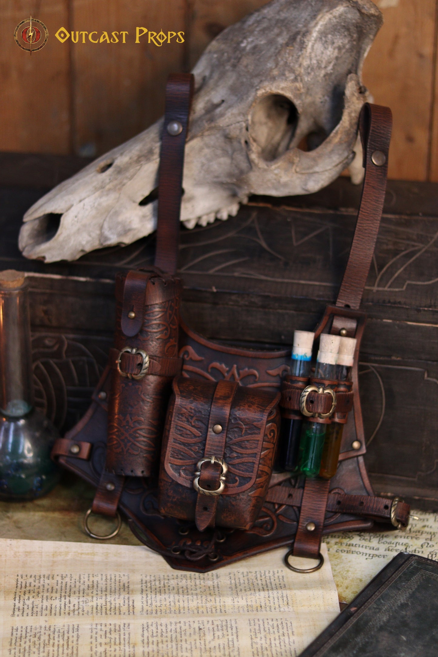 Adventurer thigh holder, leather leg harness | Modular LARP holster | Medieval belt pouch, potion holder, scroll case | Ren Faire accessory
