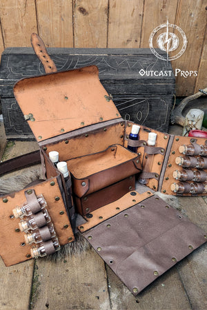 Alchemist leather larp Bag Potion Set for steampunk, alchemist costume, mage, witch, chef, healer or assassin cosplay. Natural Leather Bag