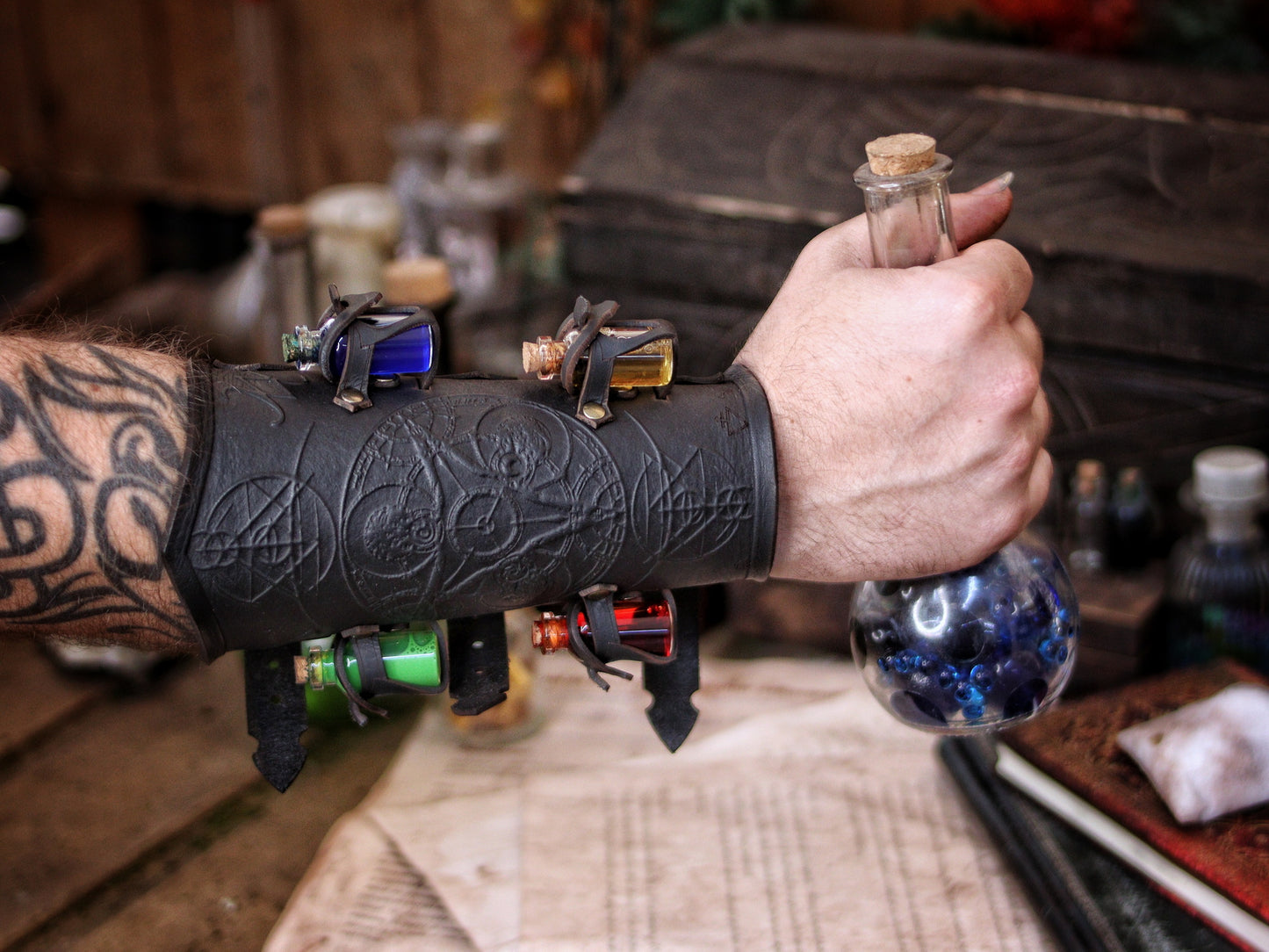 Alchemist bracer with Magic Triangle