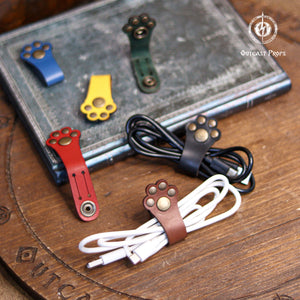 Paw cable organizer