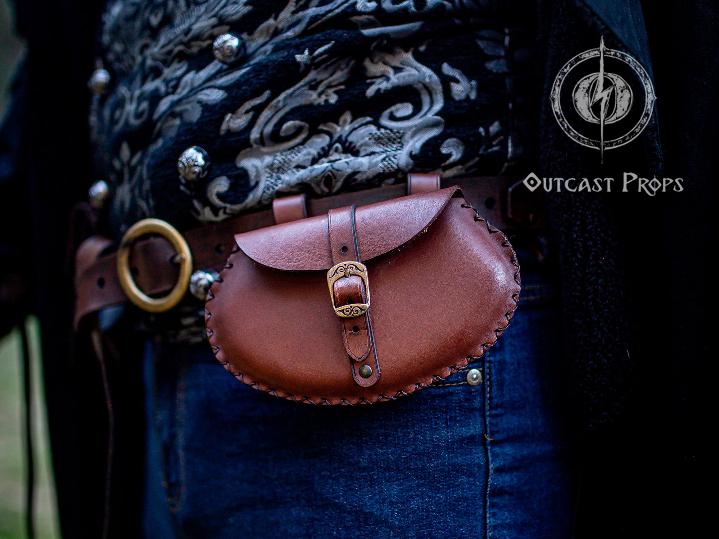 Handmade Leather Belt Bag with pear shape - Versatile, Practical, and Unique medieval purse leather hip bag for LARP and Cosplay