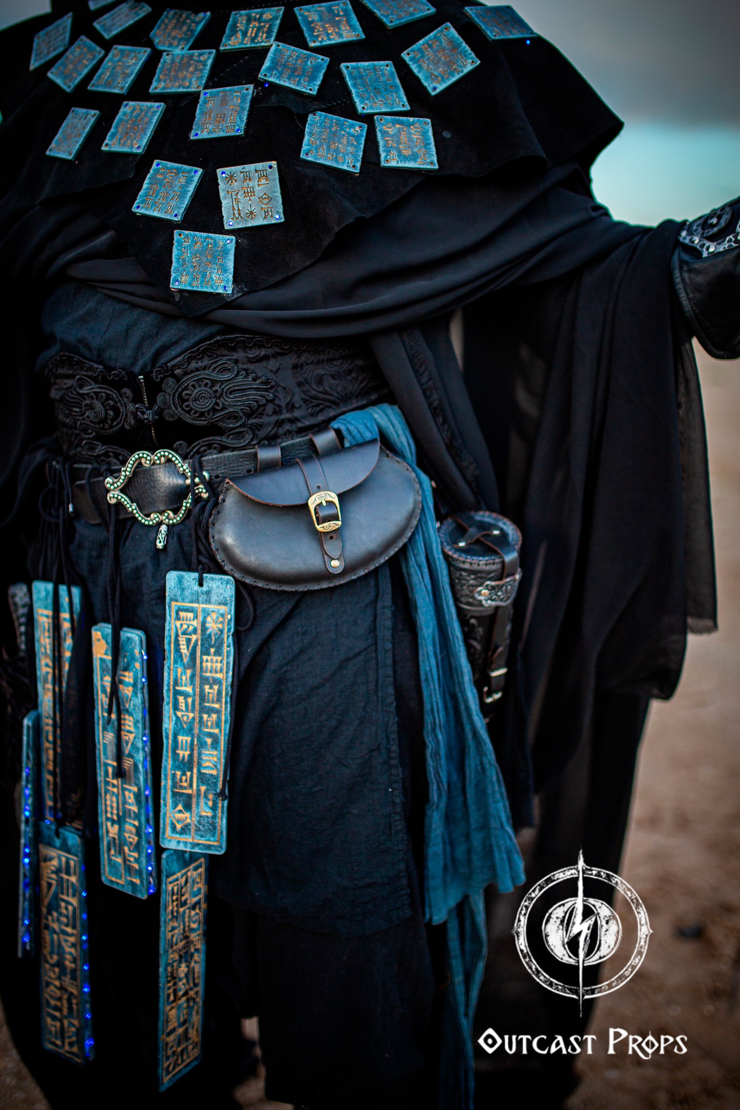 Handmade Leather Belt Bag with pear shape - Versatile, Practical, and Unique medieval purse leather hip bag for LARP and Cosplay