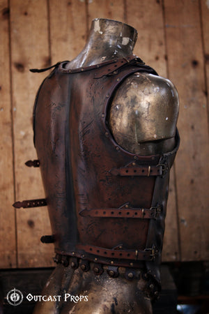 Back view of the Roman leather cuirass showing adjustable side straps and shoulder buckles. The aged brown leather and natural distressing enhance the historical realism. Perfect for LARP gladiator armor, Roman soldier cosplay, or fantasy warrior costumes. This piece is eco-friendly, handcrafted, and inspired by ancient Roman lorica musculata designs.