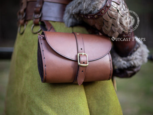 Leather hip bag, belt bag for larp,  medieval purse steampunk, cosplay or fantasy costume. Wide Viking, celtic, elven or dwarf bag