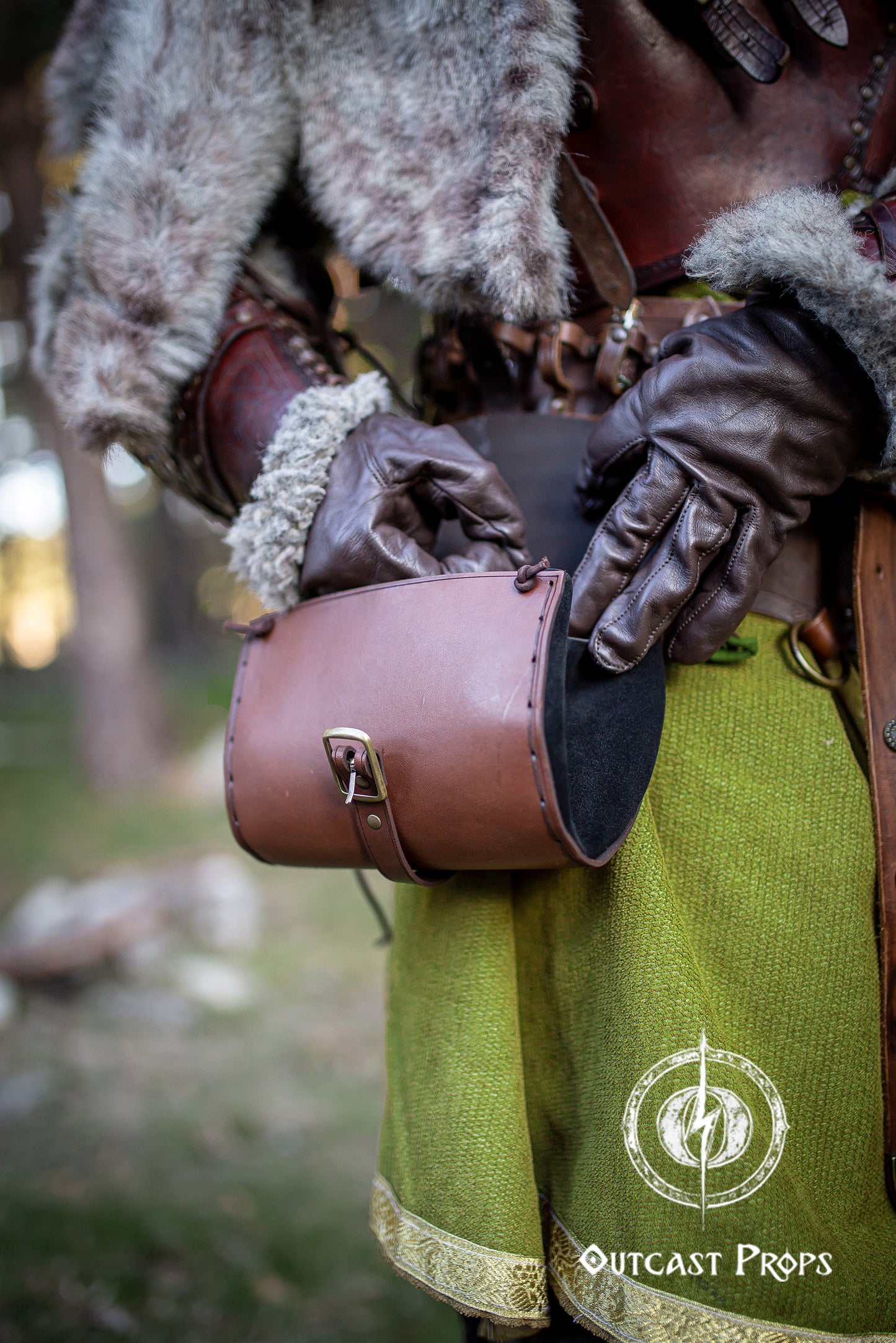 Leather hip bag, belt bag for larp, medieval purse steampunk, cosplay or fantasy costume. Wide Viking, celtic, elven or dwarf bag