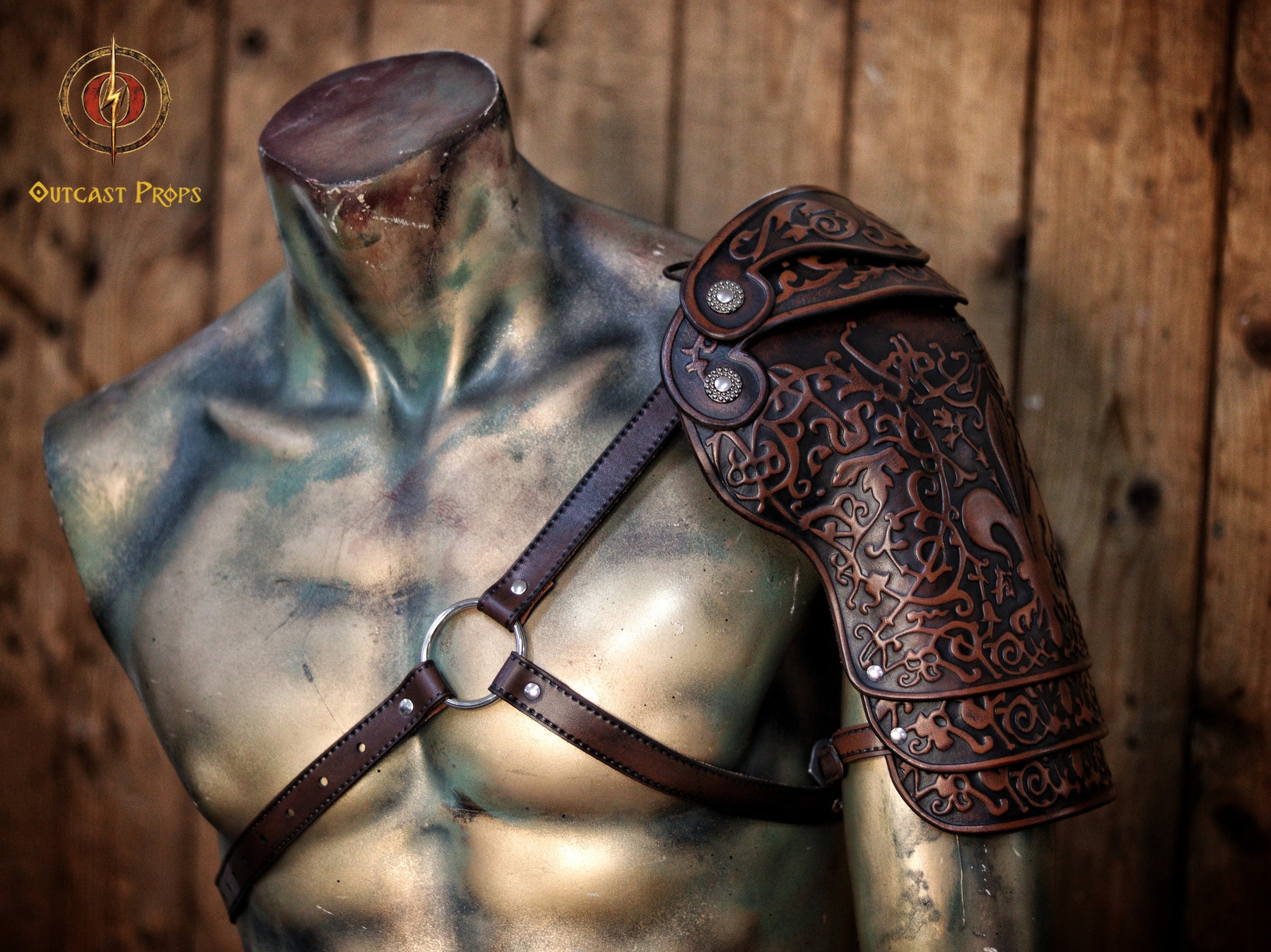 Leather Shoulder Pauldron: Musketeer Armor for LARP, Renaissance LARP, cosplay, Ren Faire accessory, Aramis inspired