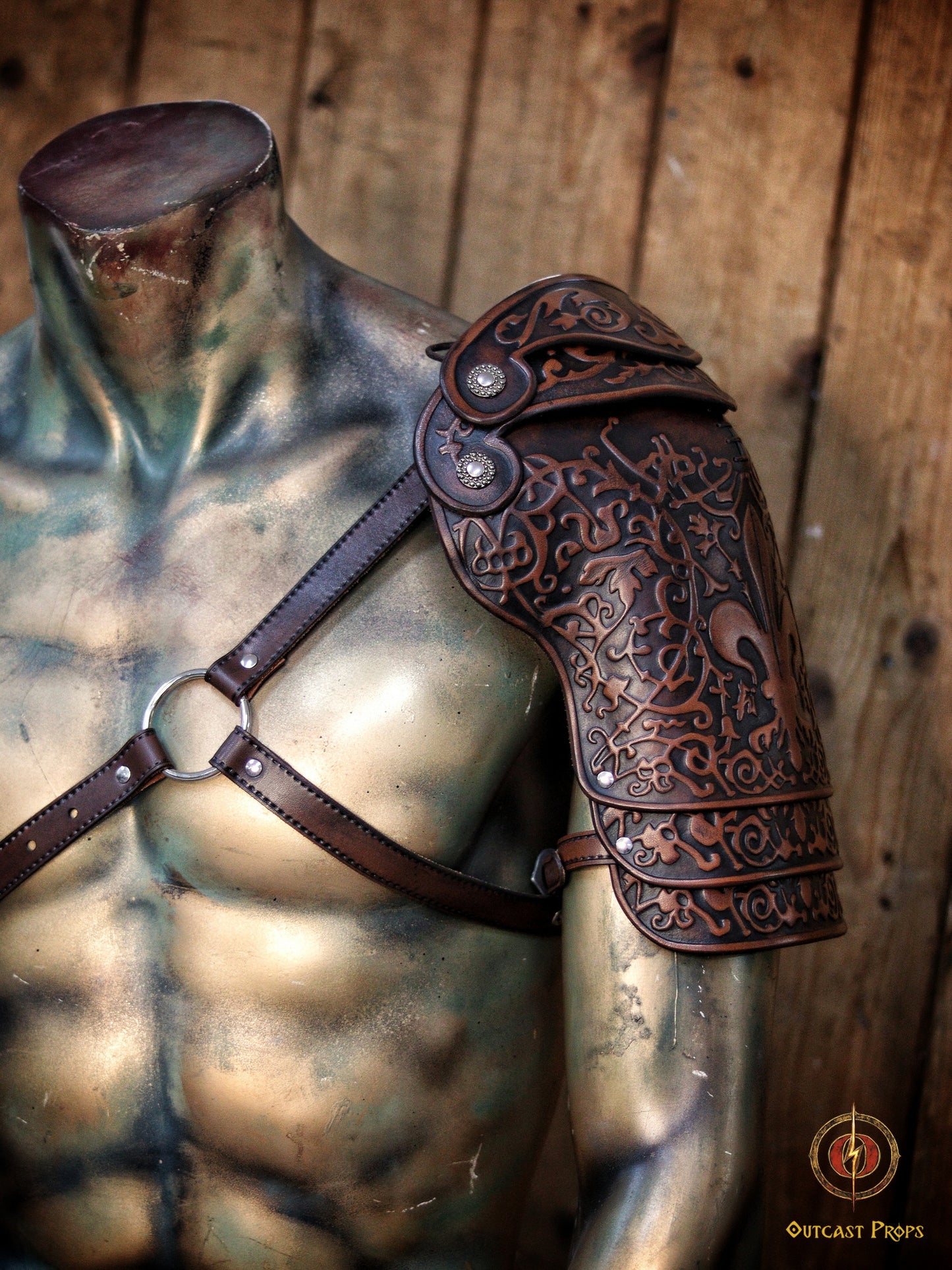 Leather Shoulder Pauldron: Musketeer Armor for LARP, Renaissance LARP, cosplay, Ren Faire accessory, Aramis inspired