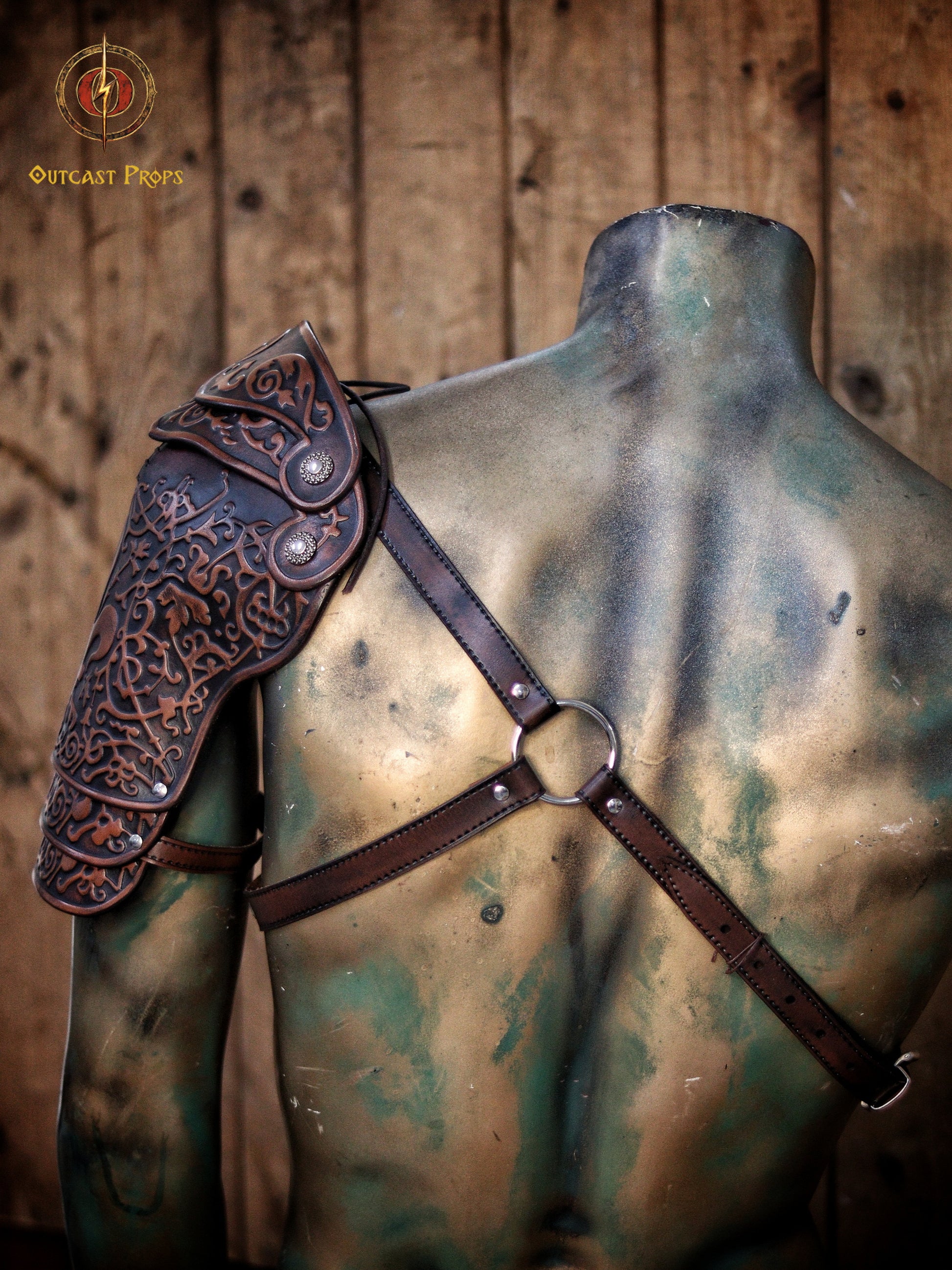 Leather Shoulder Pauldron: Musketeer Armor for LARP, Renaissance LARP, cosplay, Ren Faire accessory, Aramis inspired