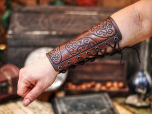Shadowbinder bracer for mages & wizards, sorcerer vambarce for larp costume and wizardry cosplay leather witchcraft handmade