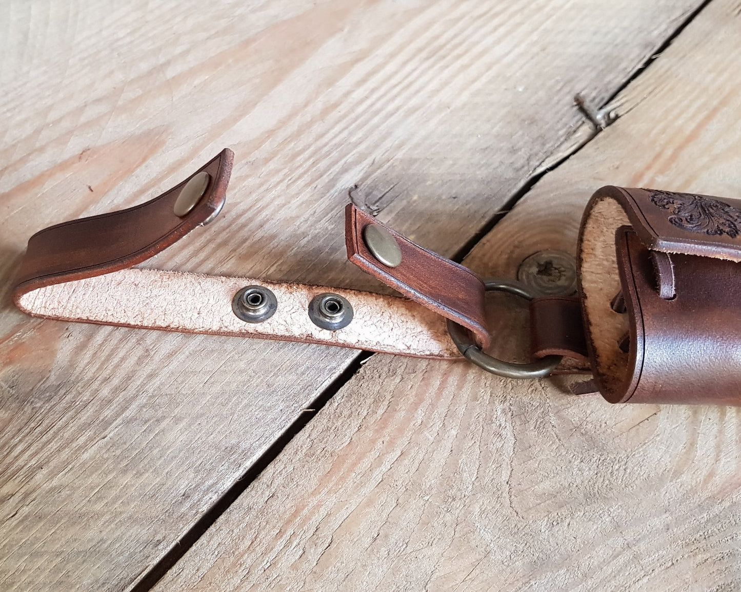 6 Small Potion leather case, vertical belt kit for LARP, Cosplay and Costume. Easily Carry six strong cristal bottle with cork