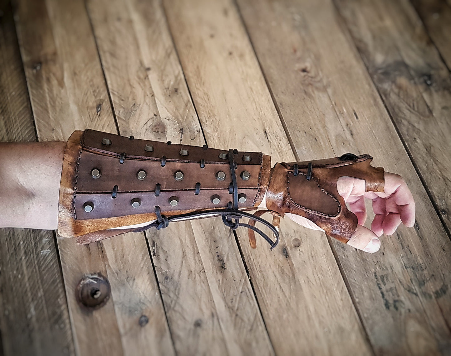 Samurai Leather bracers, larp or cosplay leather and metal pair of bracers for fantasy cosplay, accurate replica