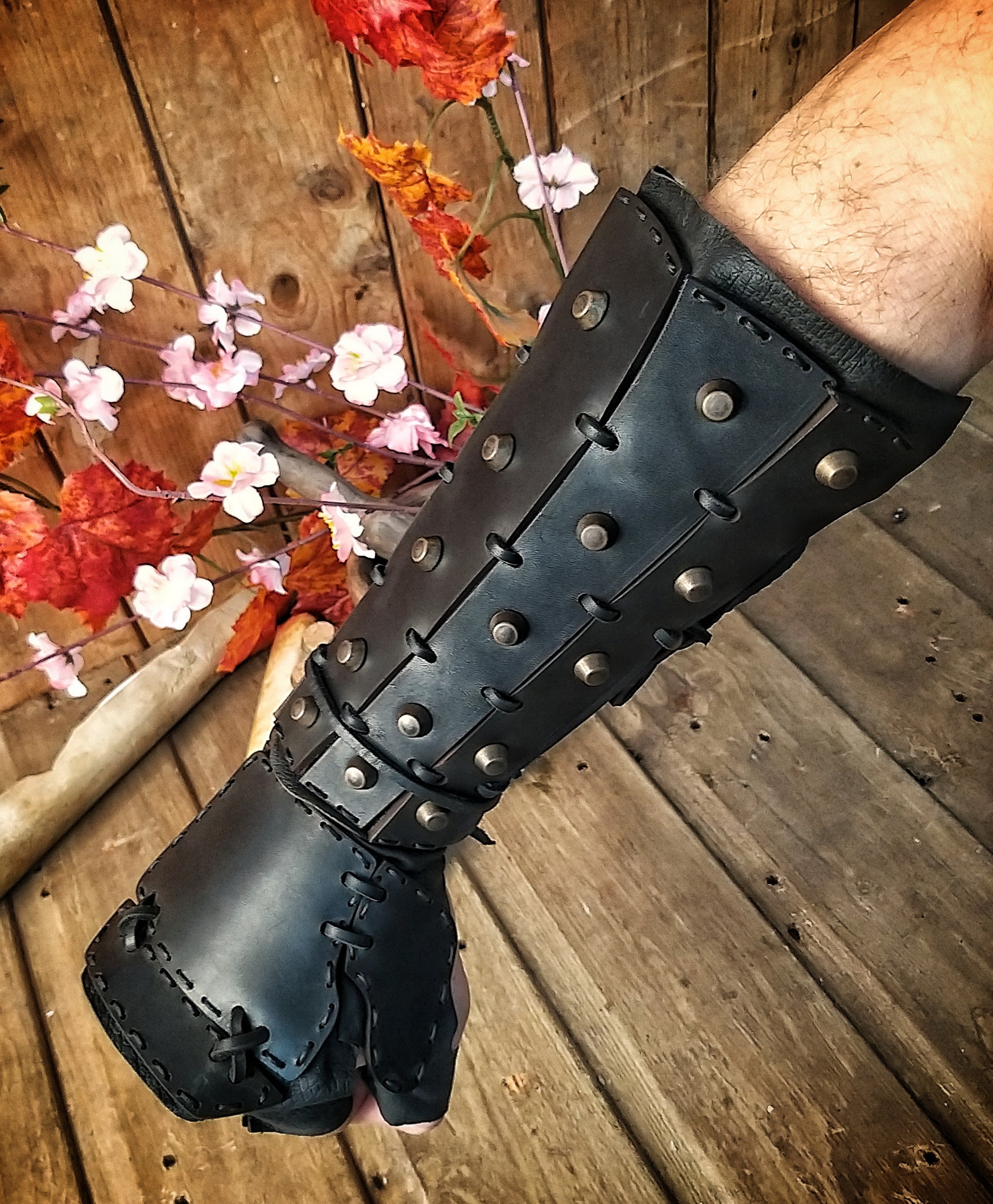 Samurai Leather bracers, larp or cosplay leather and metal pair of bracers for fantasy cosplay, accurate replica