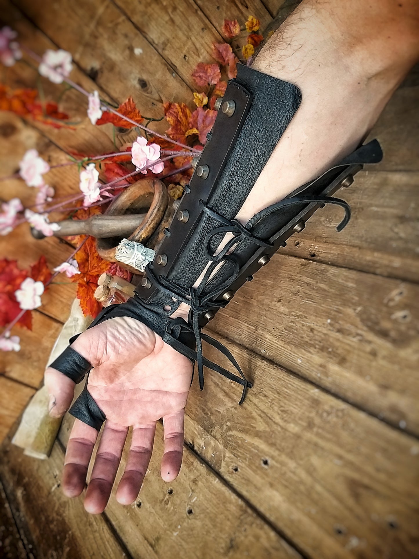 Samurai Leather bracers, larp or cosplay leather and metal pair of bracers for fantasy cosplay, accurate replica