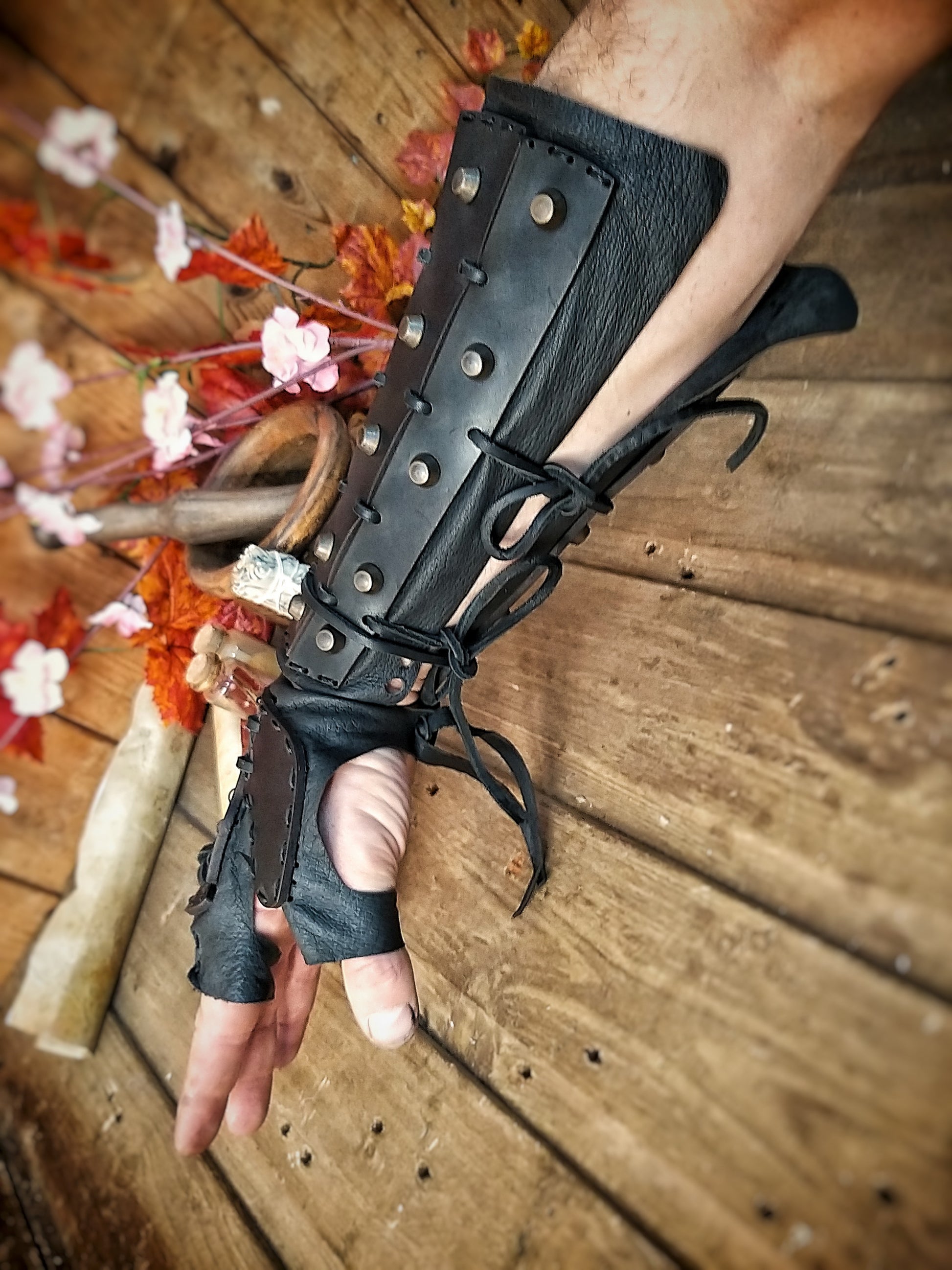 Samurai Leather bracers, larp or cosplay leather and metal pair of bracers for fantasy cosplay, accurate replica
