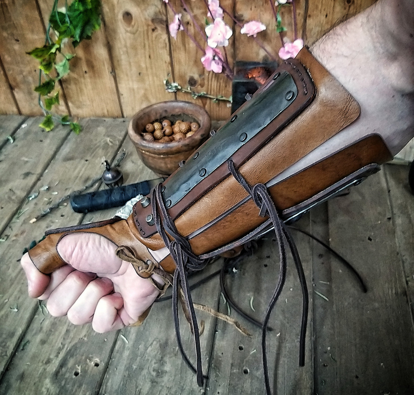 Samurai armor iron bracers, Samurai cosplay armoured leather pair of bracers for larp, leather and Iron bracers for post apocalyptic costume