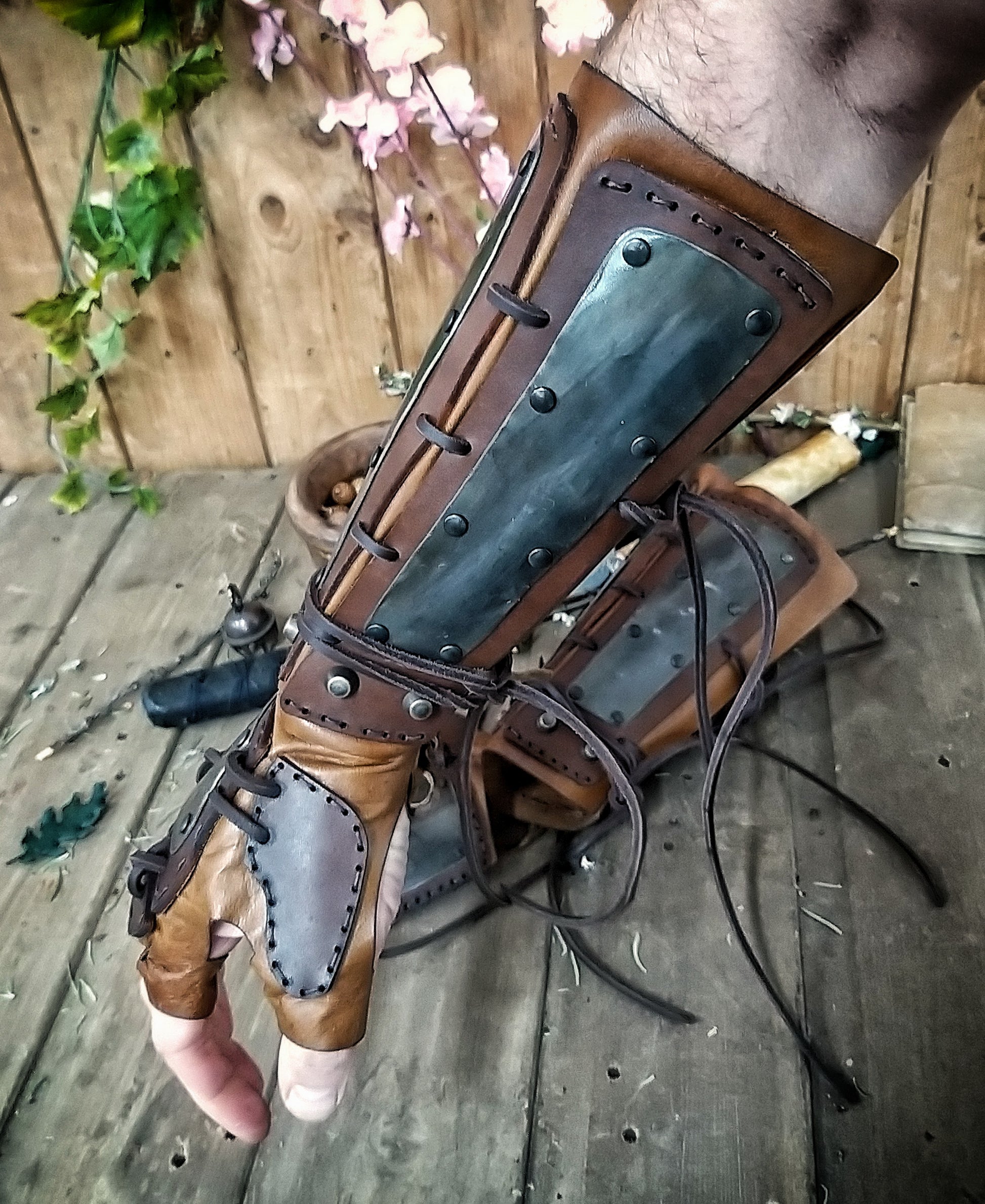 Samurai armor iron bracers, Samurai cosplay armoured leather pair of bracers for larp, leather and Iron bracers for post apocalyptic costume