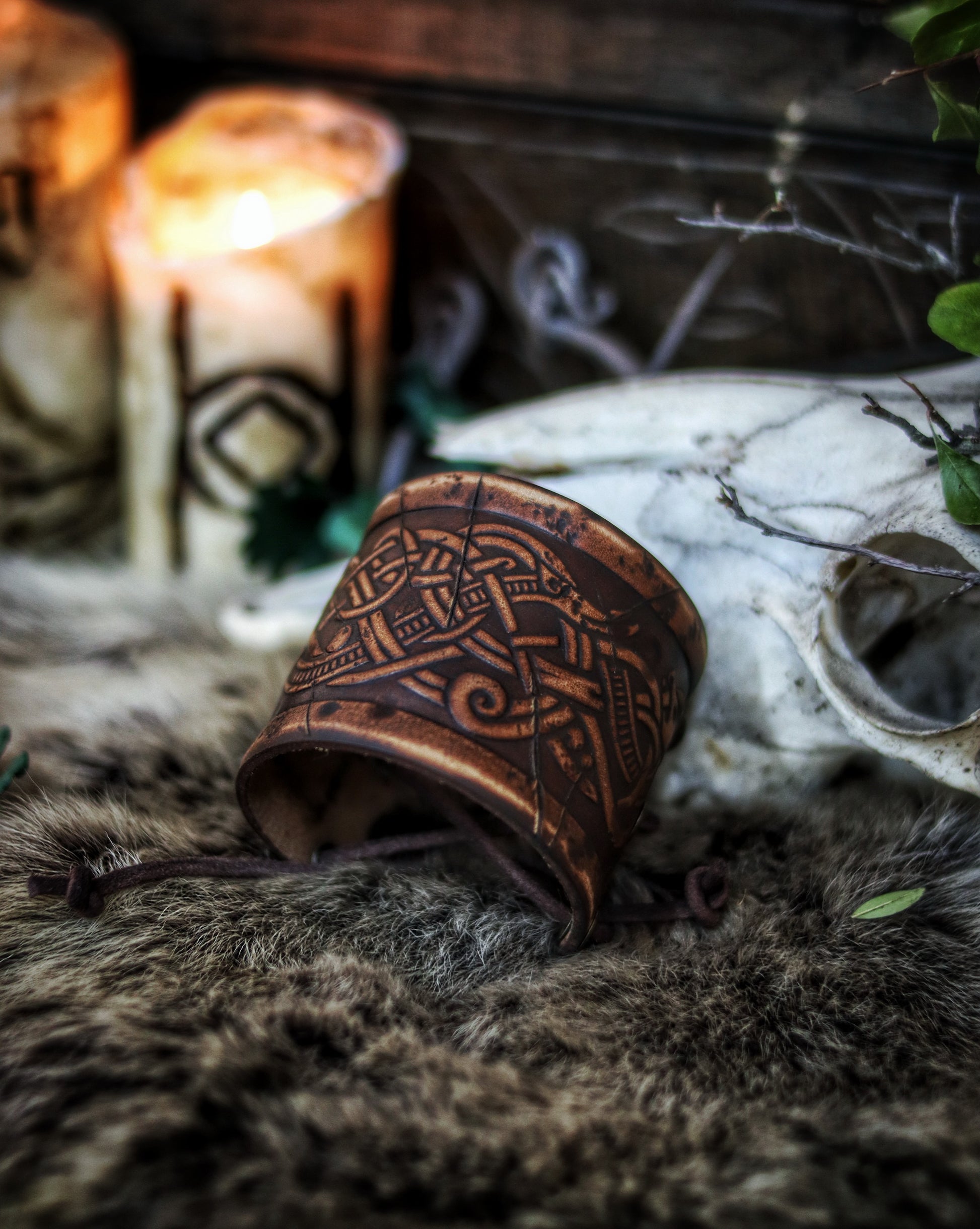 Dragon Knot Leather Wristband Old Norse Viking knot leather embossed bracer, LARP, cosplay and Fantasy