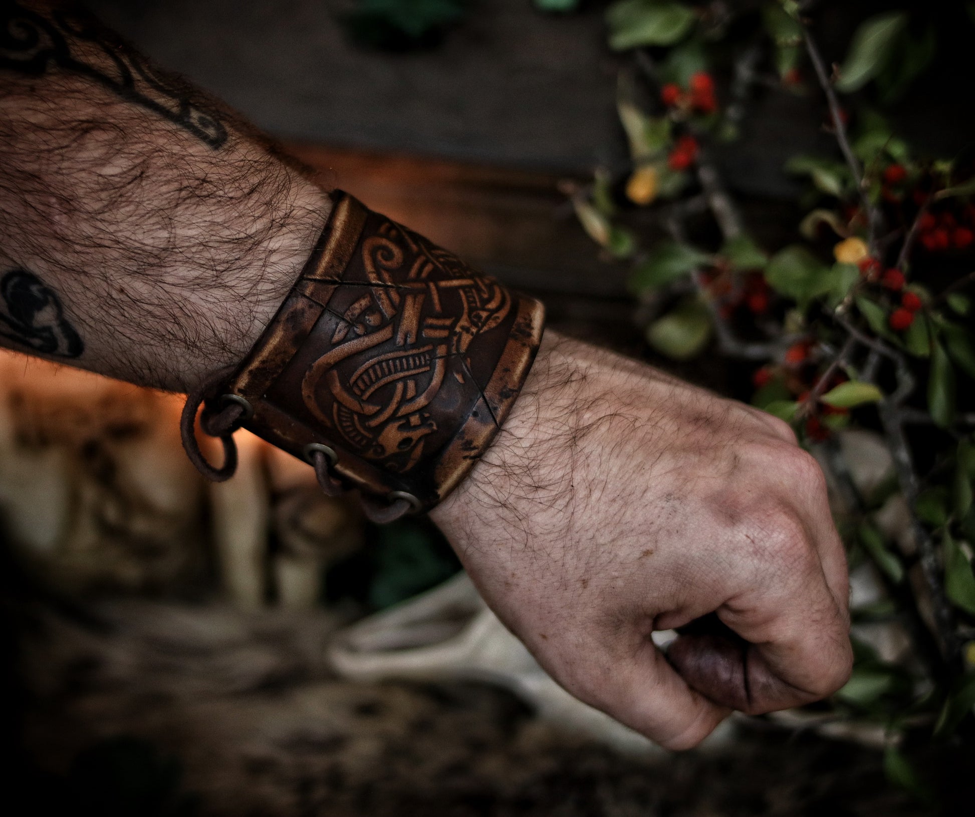 Dragon Knot Leather Wristband Old Norse Viking knot leather embossed bracer, LARP, cosplay and Fantasy