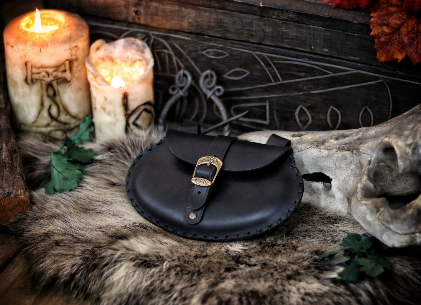 Handmade Leather Belt Bag with pear shape - Versatile, Practical, and Unique medieval purse leather hip bag for LARP and Cosplay