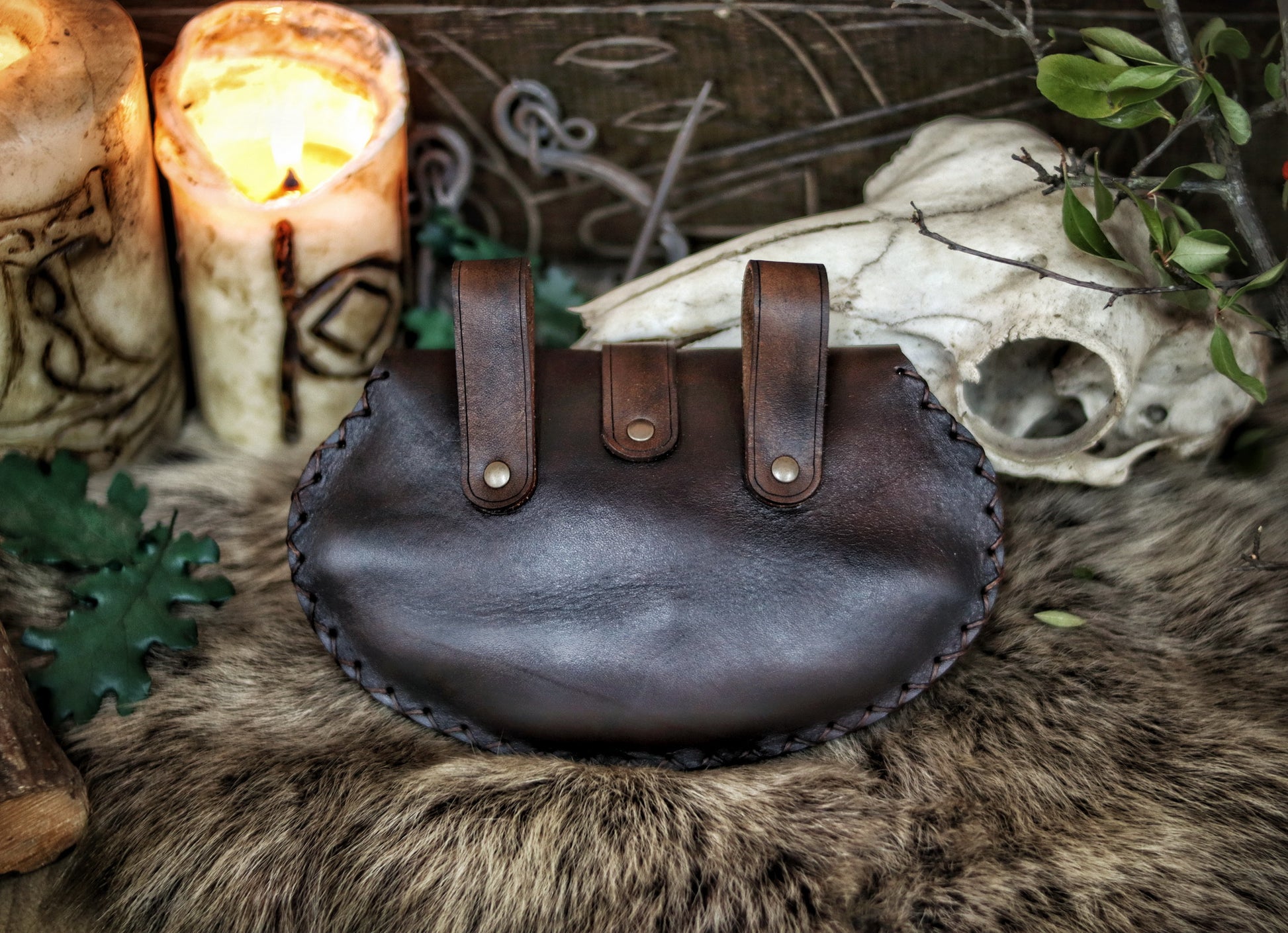 Handmade Leather Belt Bag with pear shape - Versatile, Practical, and Unique medieval purse leather hip bag for LARP and Cosplay
