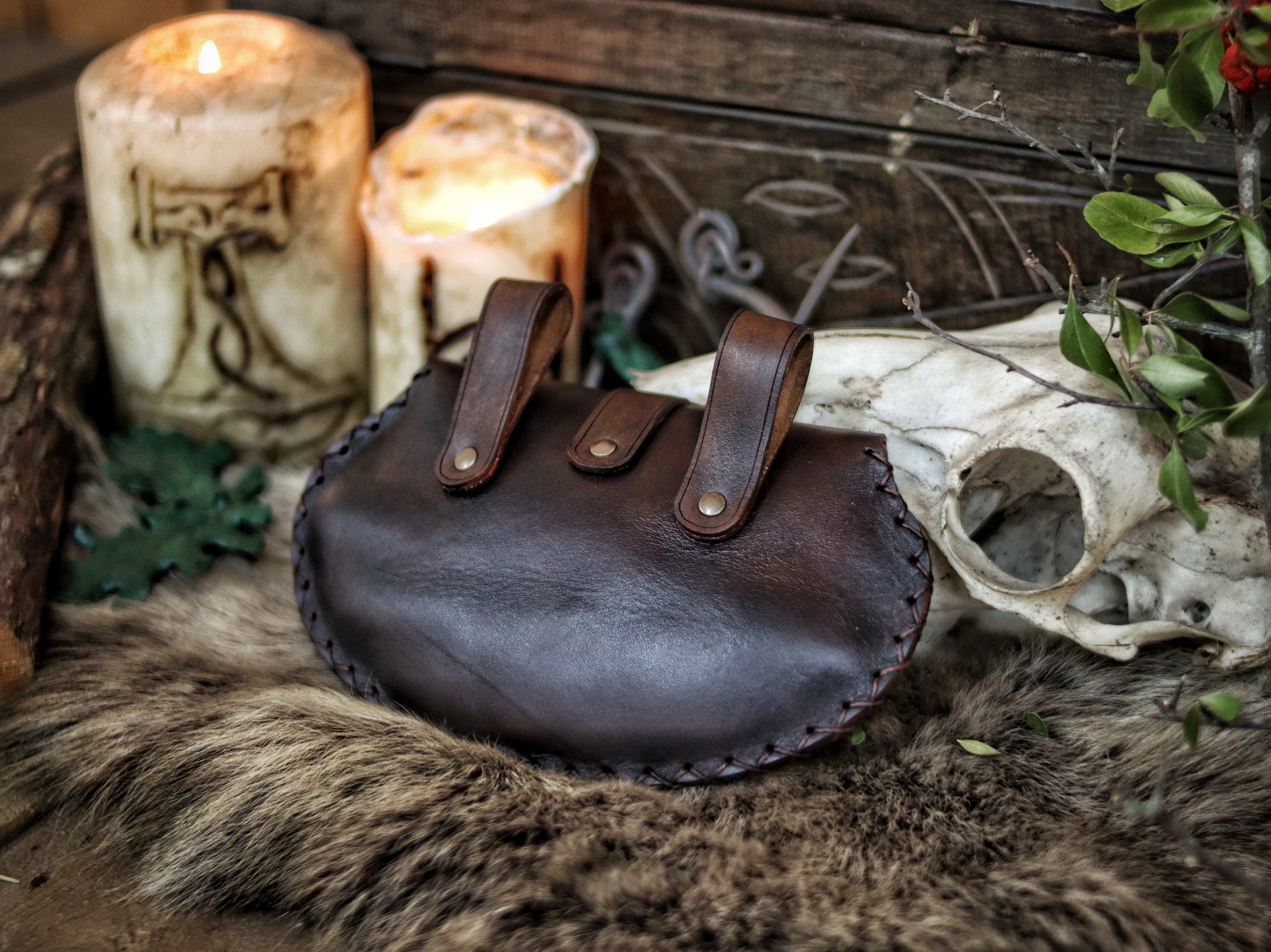 Handmade Leather Belt Bag with pear shape - Versatile, Practical, and Unique medieval purse leather hip bag for LARP and Cosplay