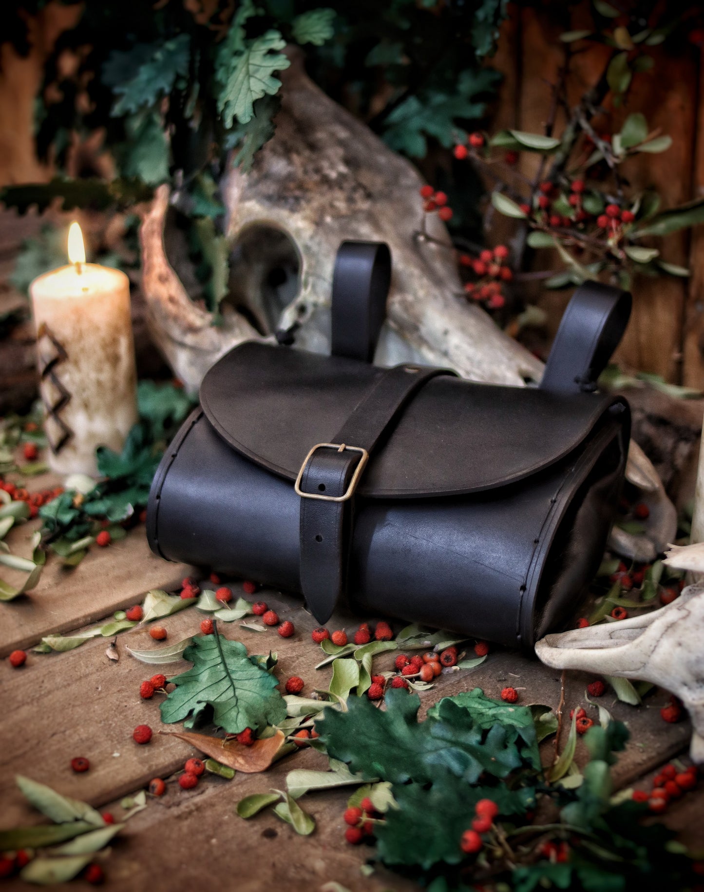 Leather hip bag, belt bag for larp,  medieval purse steampunk, cosplay or fantasy costume. Wide Viking, celtic, elven or dwarf bag