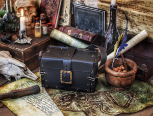 Alchemist leather larp Bag Potion Set for steampunk, alchemist costume, mage, witch, chef, healer or assassin cosplay. Natural Leather Bag