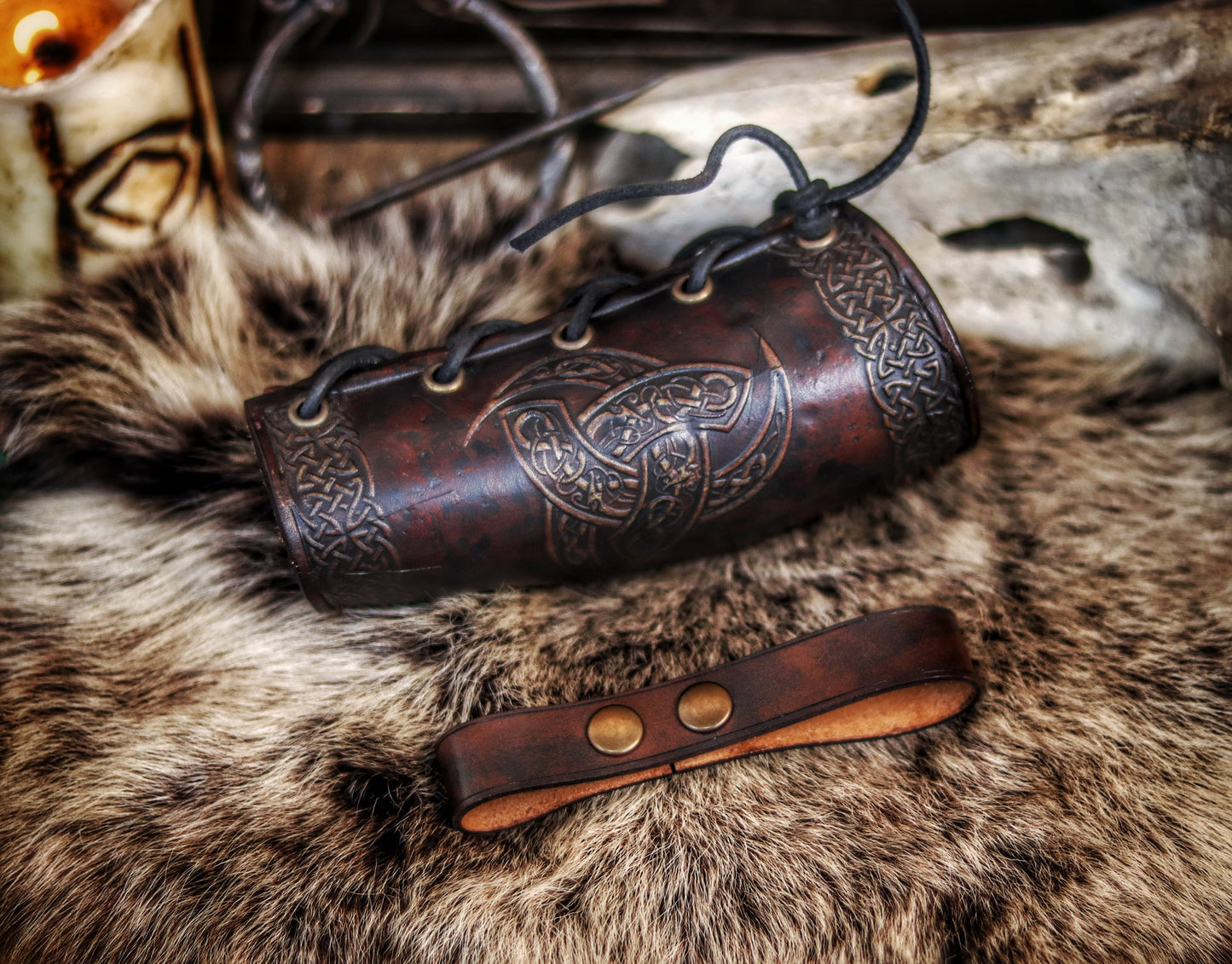 Odin Horns holder, viking horn holder made of leather belt horn holder