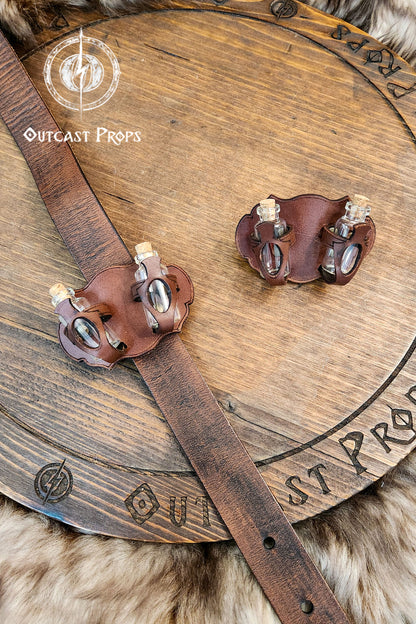 Belt Potion holder for two small bottles. Made of leather for adventurers, steampunk, alchemist, healers, cosplay or just to keep spices