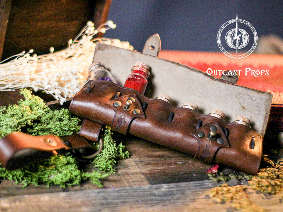 6 Small Potion leather case, vertical belt kit for LARP, Cosplay and Costume. Easily Carry six strong cristal bottle with cork