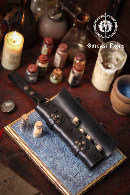 6 Small Potion leather case, vertical belt kit for LARP, Cosplay and Costume. Easily Carry six strong cristal bottle with cork