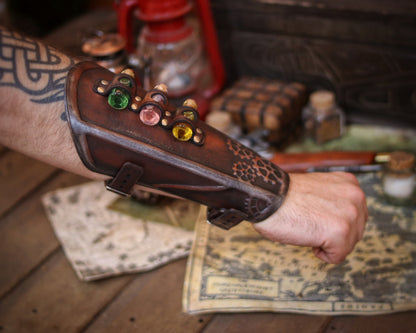 Steampunk 3 potion bracer