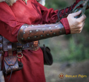 Dragon Ridser Studded leather Bracers