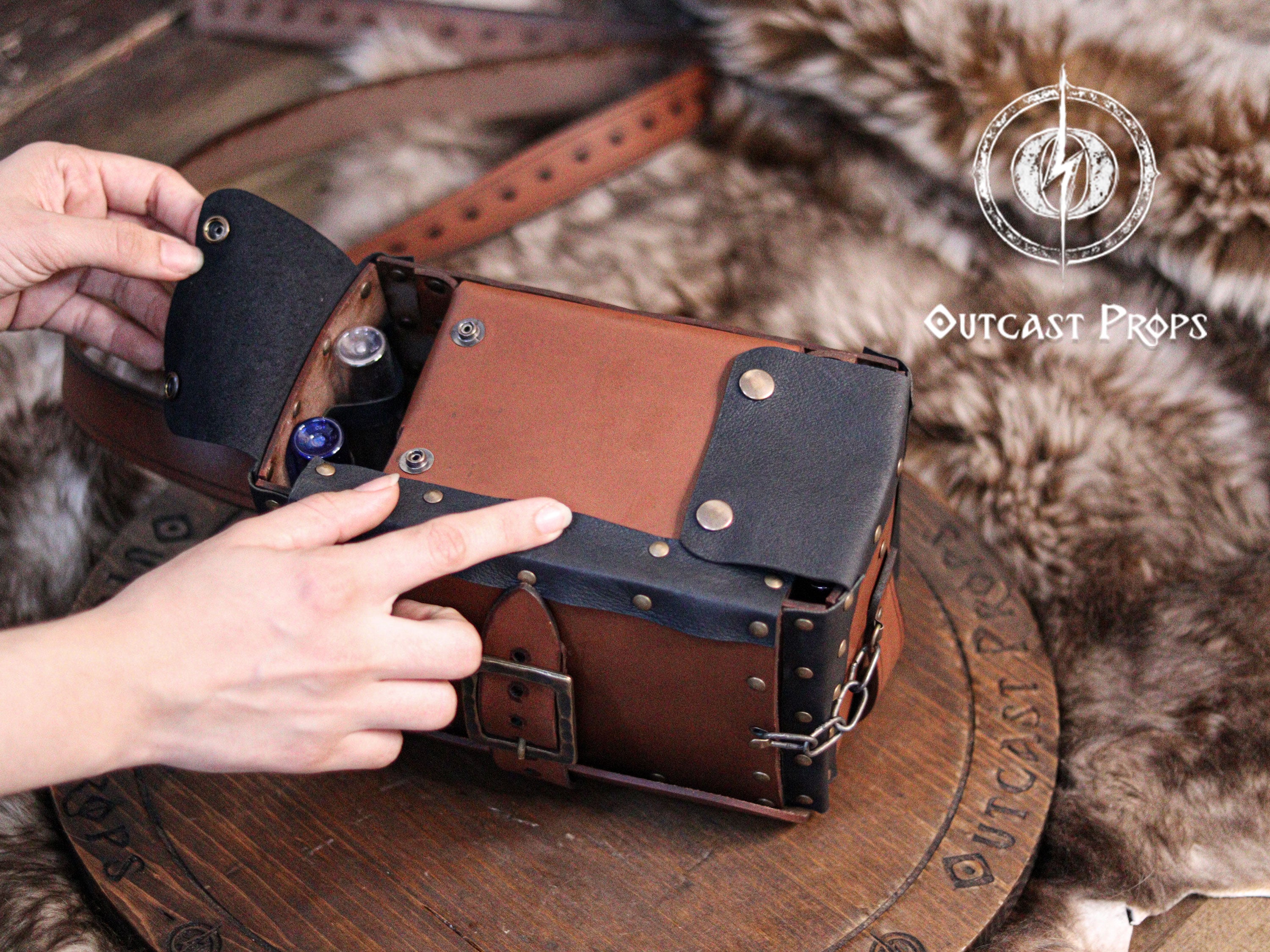 Alchemist Bag Potion Set – Outcast Props