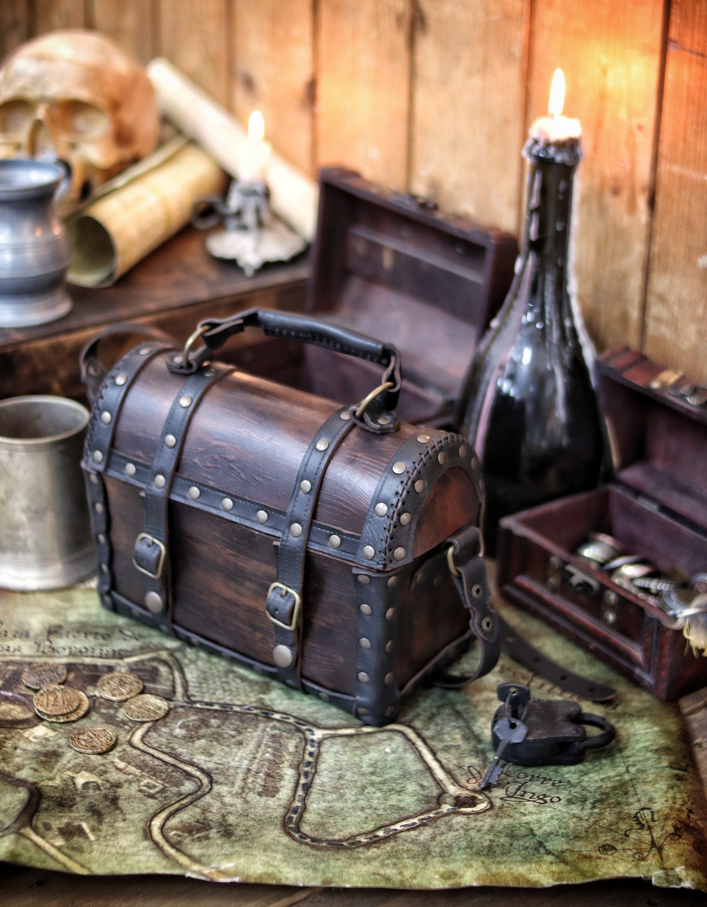 Handcrafted Leather Pirate Chest Purse: Unique Treasure Box Bag for LARP, Cosplay, and Everyday Adventures