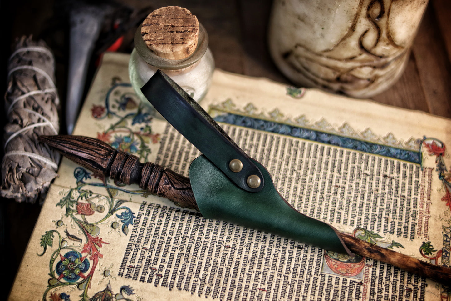 Magic Wand leather Frog Holster