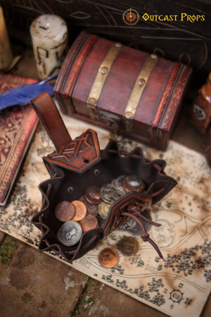 Leather coin pouch with Celtic or Viking embossing, leather jewel belt bag for larp, steampunk, cosplay or fantasy costume.