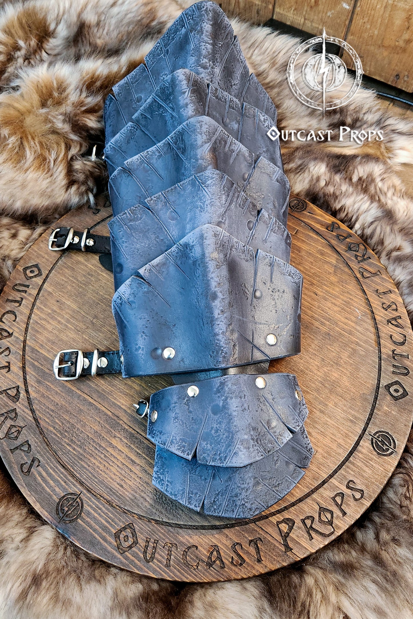 Dragon Scales Leather Greaves