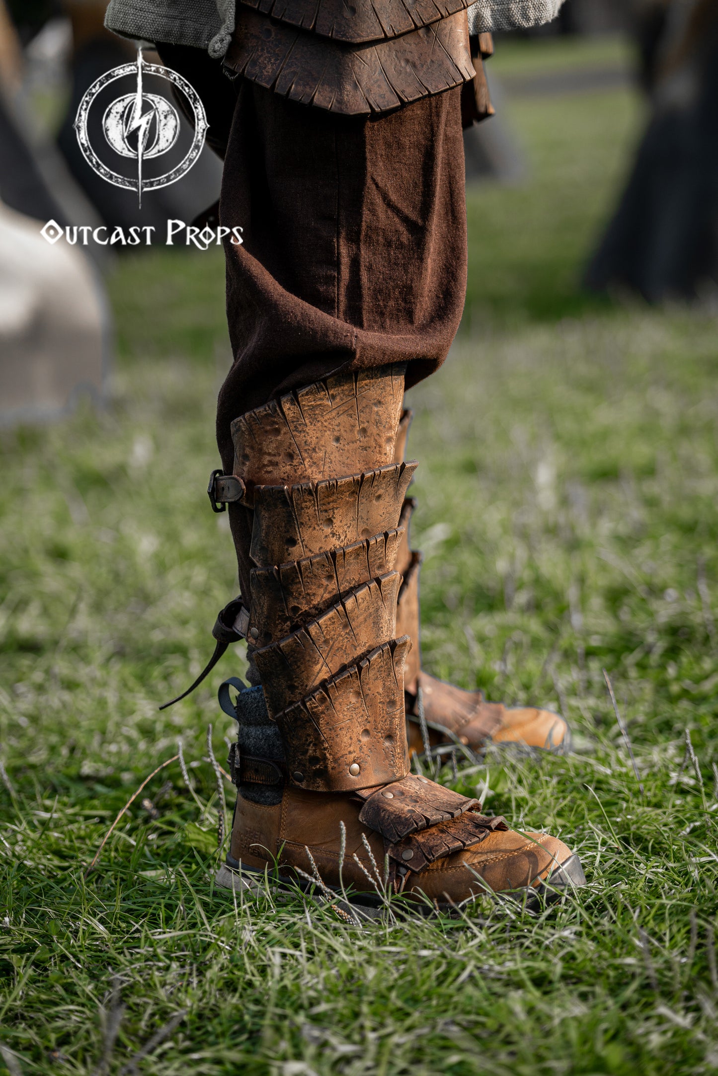 Dragon Scales Leather Greaves