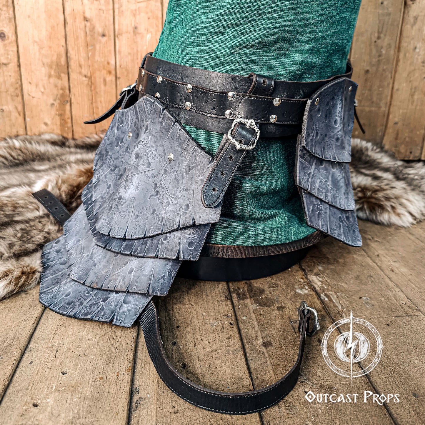 Barbarian Leather Tassets