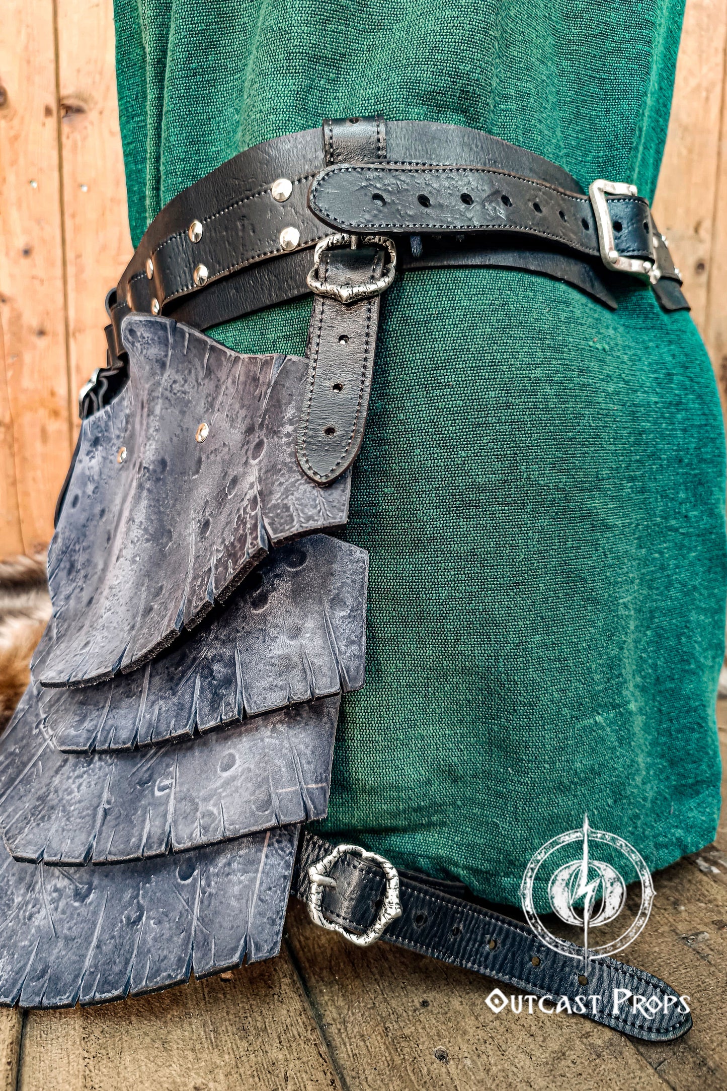 Barbarian Leather Tassets