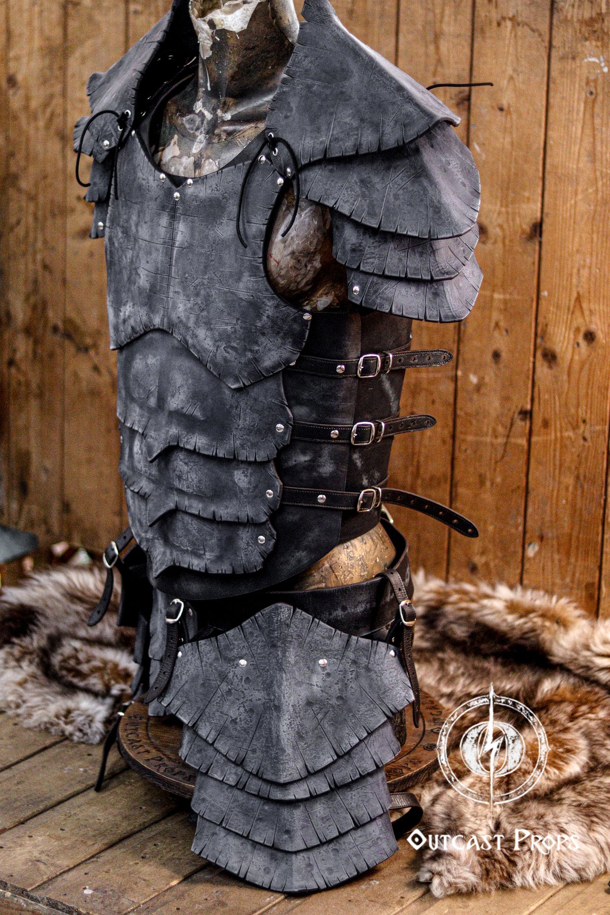 Barbarian Leather Tassets