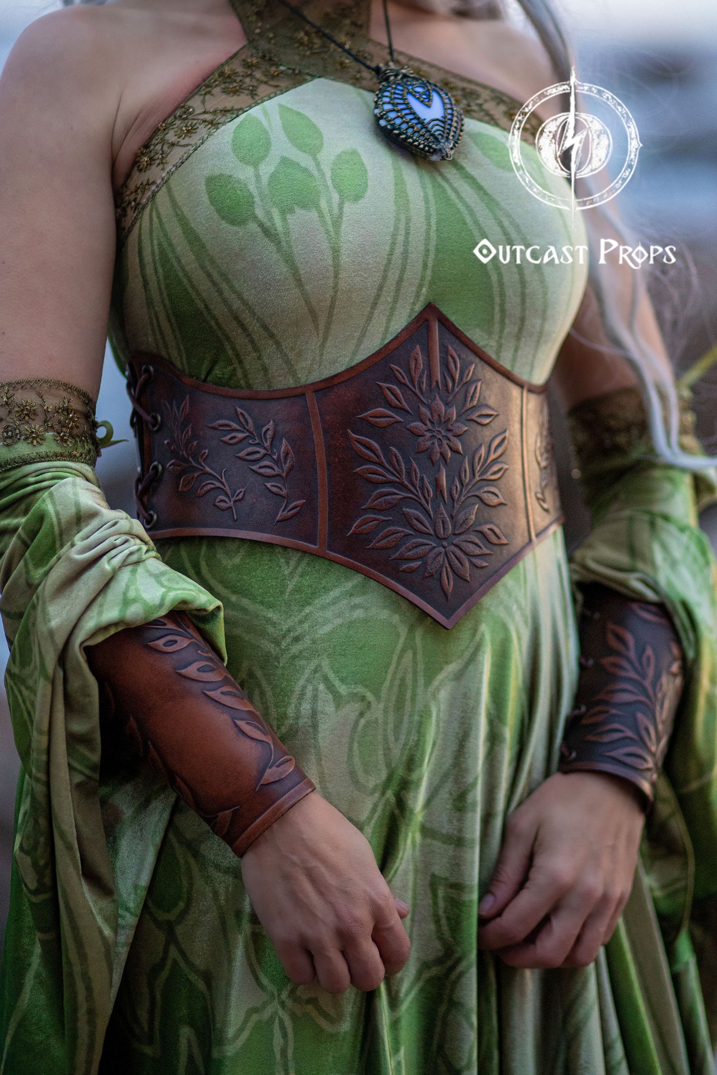 Leaf Elven Bracer