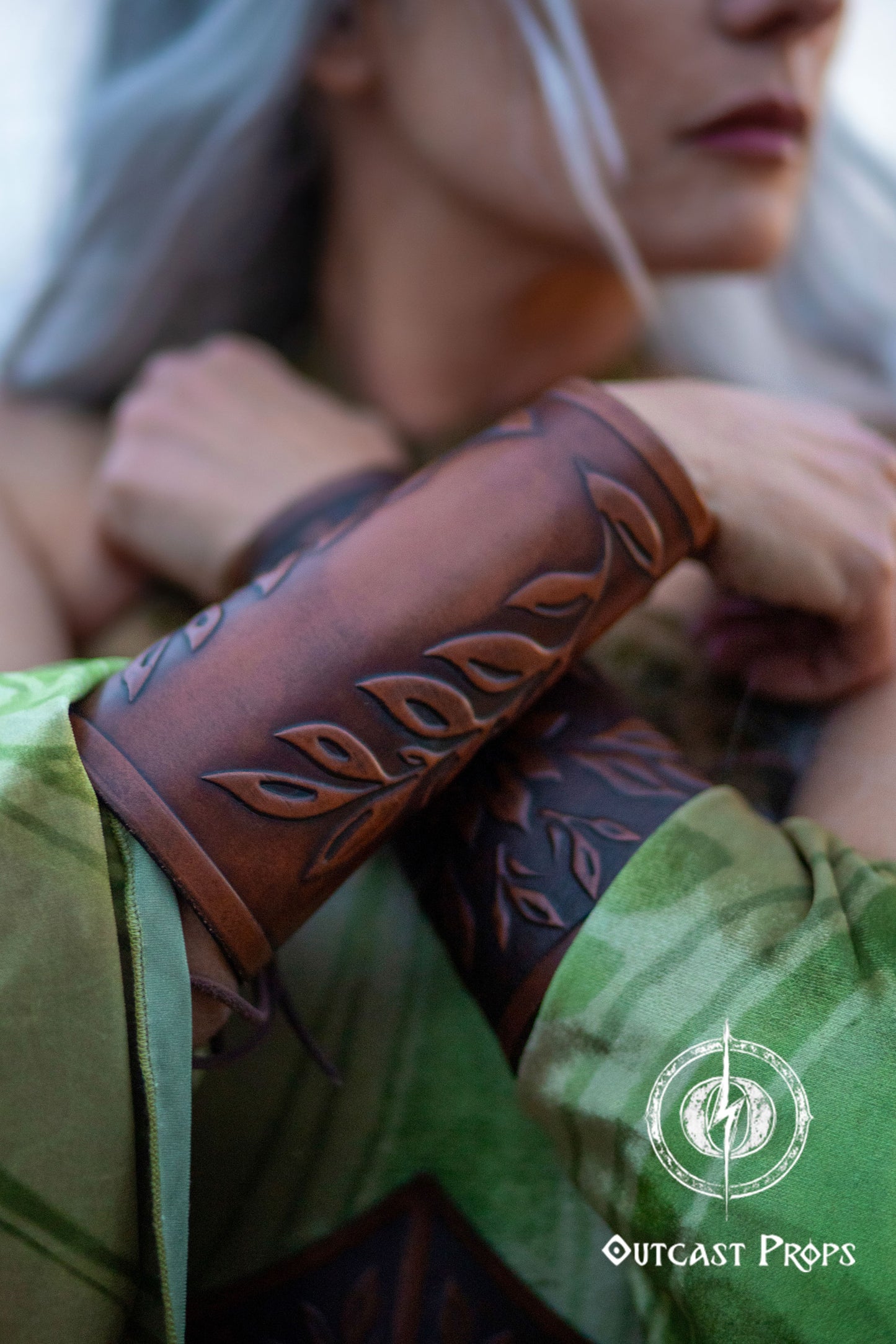 Leaf Elven Bracer