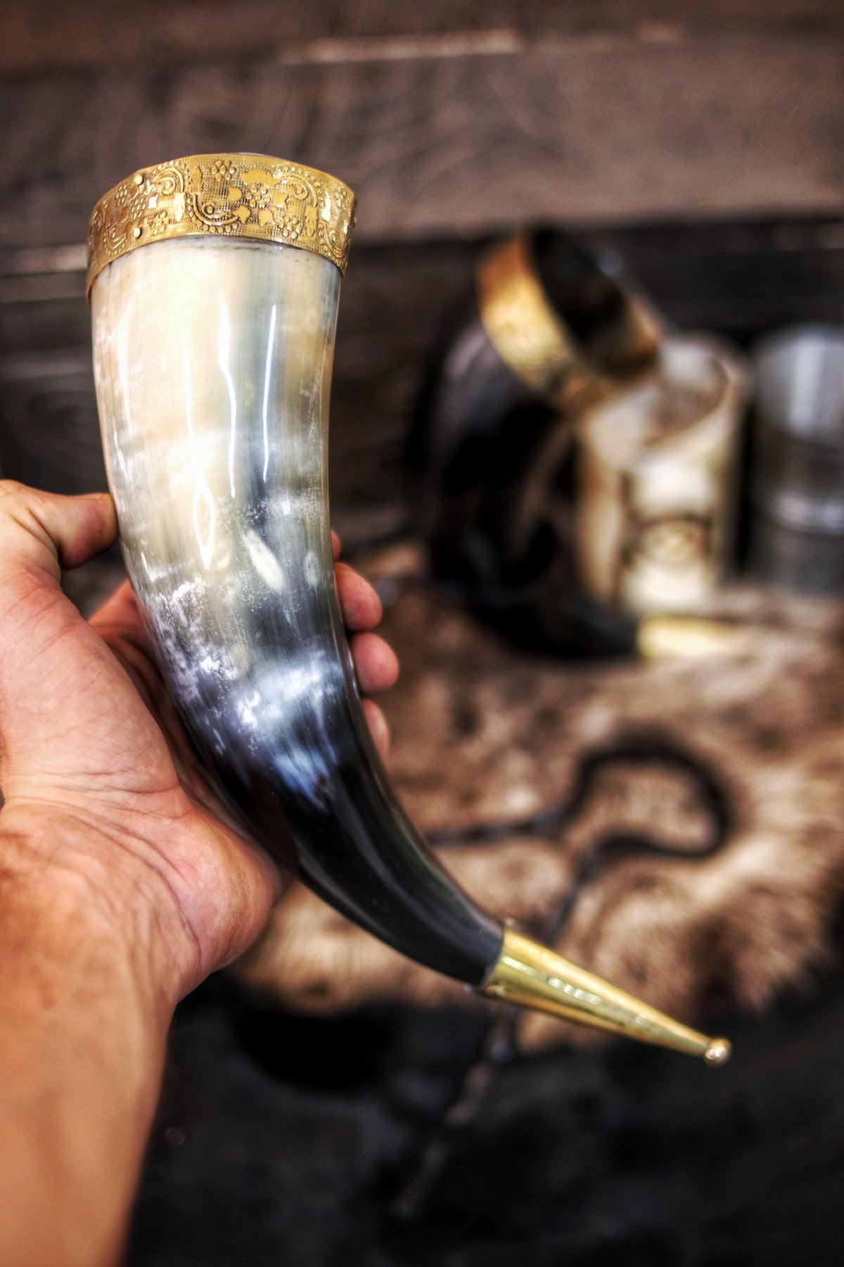 Drinking Horn with Brass Rim 30-35cm & Iron Stand