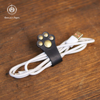 Paw cable organizer
