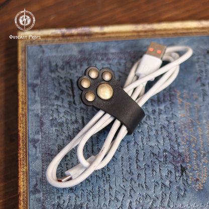 Paw cable organizer