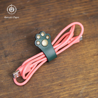 Paw cable organizer