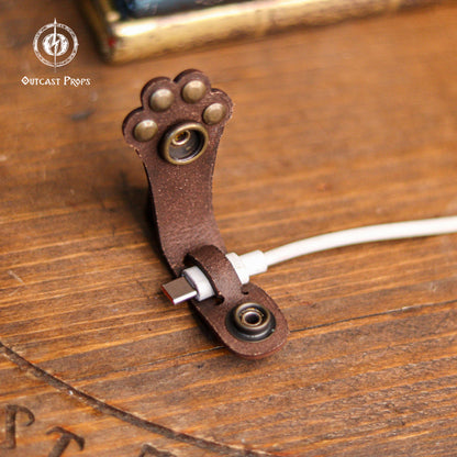 Paw cable organizer
